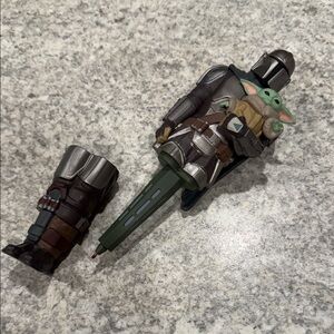 Disney Star Wars Mandalorian and Grogu Pen